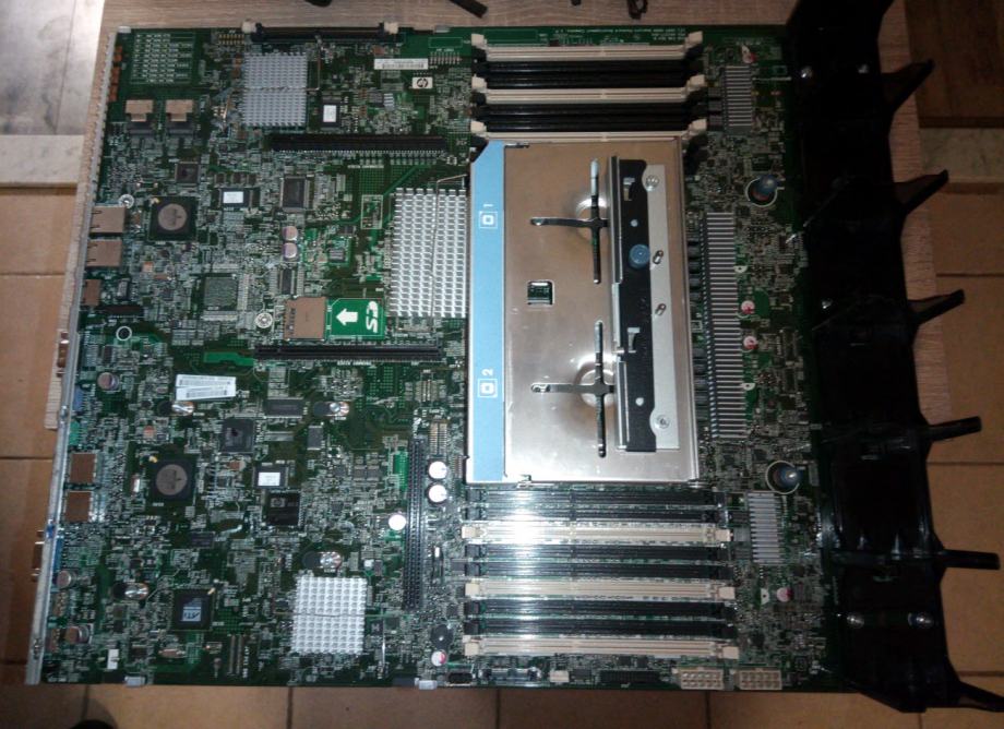 Serverska matična ploča HP Proliant DL380 G6 496069-001 (2 x Xeon)