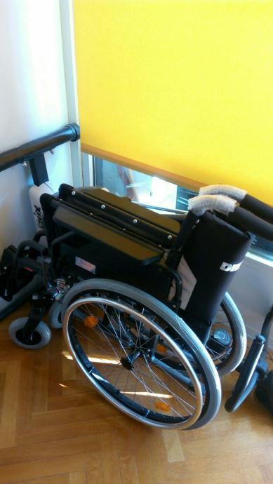 Nikada raspakirana invalidska kolica