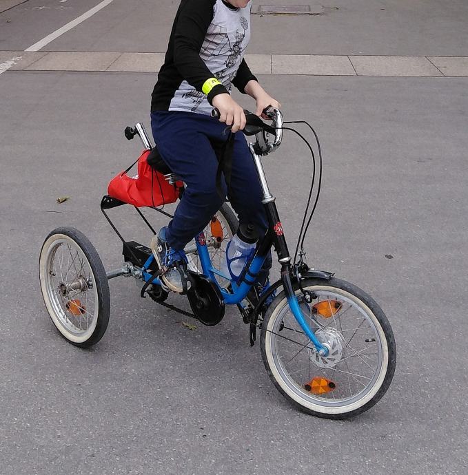 Terapijski tricikl za dijete 20"