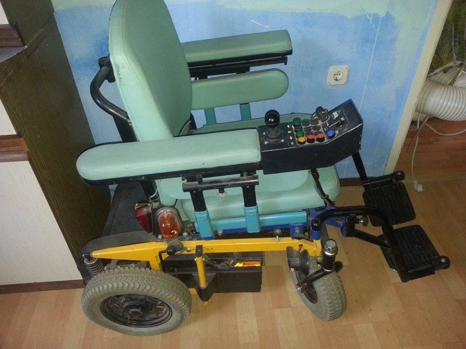 Invalidska motorna kolica