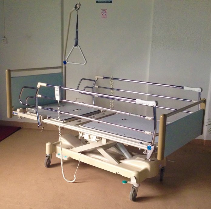 rabljeni medicinski kreveti za staračke domove i kućnu njegu
