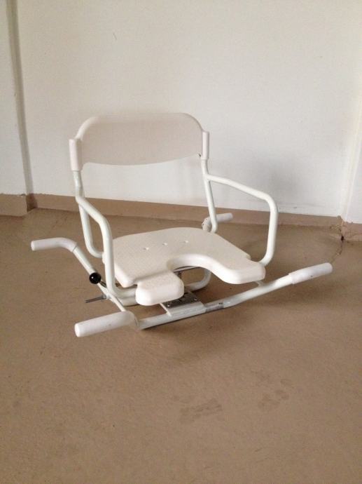 Stolica za kadu - Rotirajuća rabljena Medipom pomagala