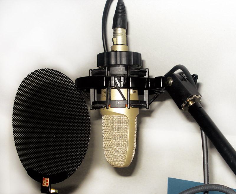 AKG C3000B Kondenzatorski studijski mikrofon