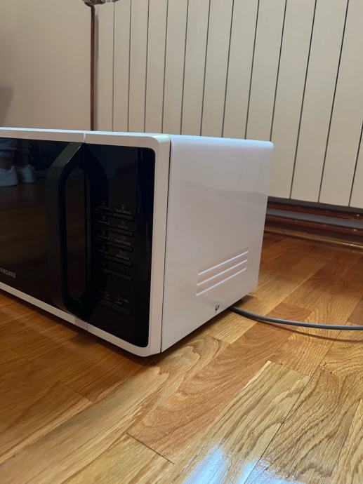 Mikrovalna pećnica Samsung CERAMIC INSIDE™