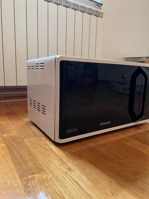 Mikrovalna pećnica Samsung CERAMIC INSIDE™