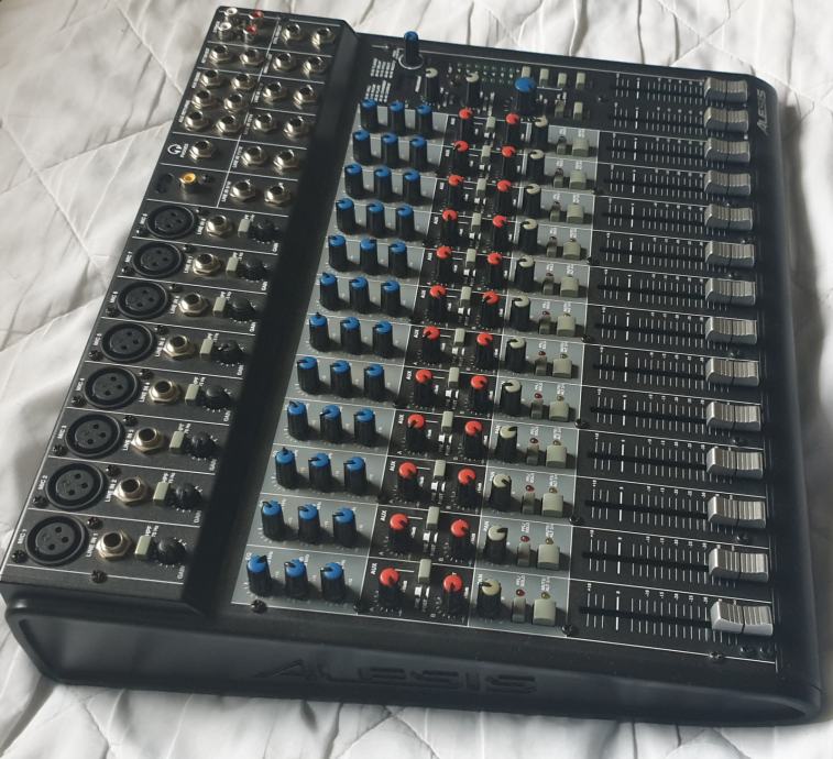 Alesis MultiMix 16 FireWire