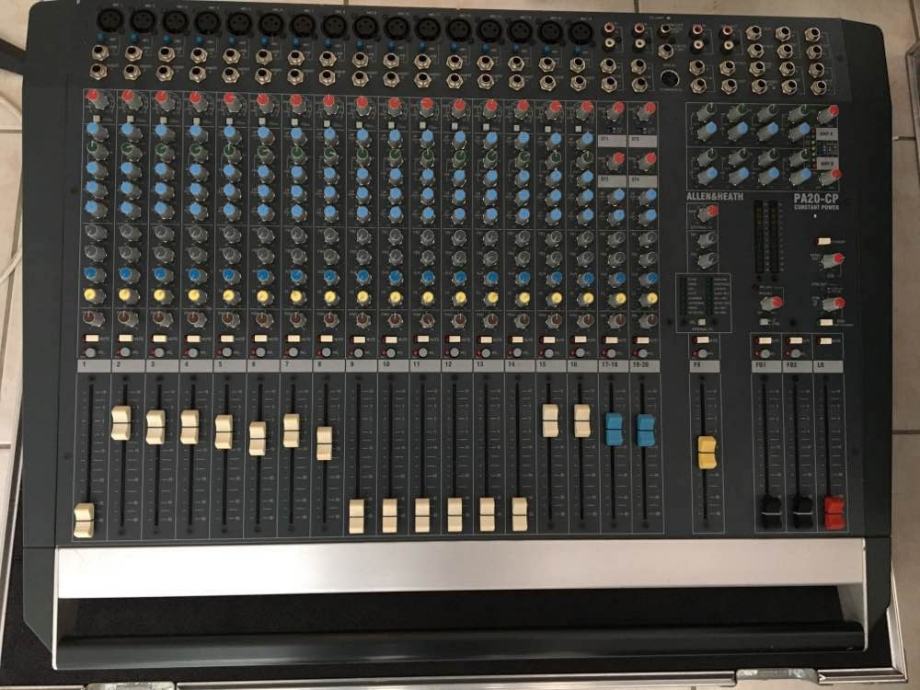 Allen & Heath PA 20CP Power mixer + orig. case 2x500W, efekt