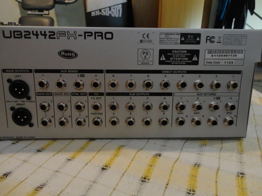 Behringer Eurorack UB2442FXPRO