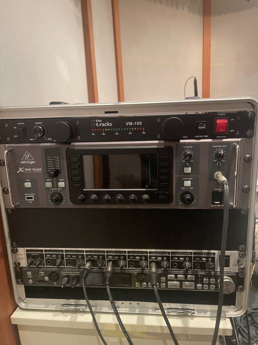 Behringer X32 rack + S16 stagebox