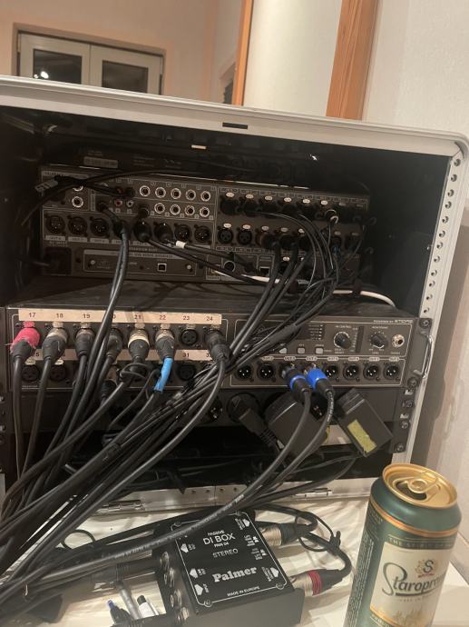 Behringer X32 rack + S16 stagebox