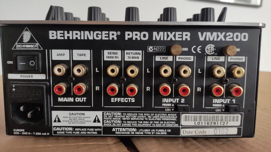 BEHRINGER PRO DJ MIXER VMX200