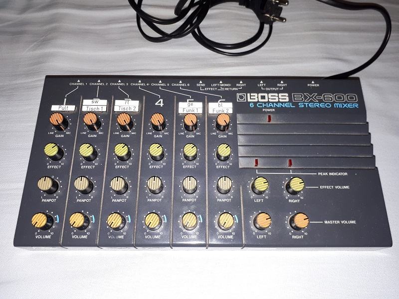 BOSS BX-600 - stereo mixer 6 kanalni