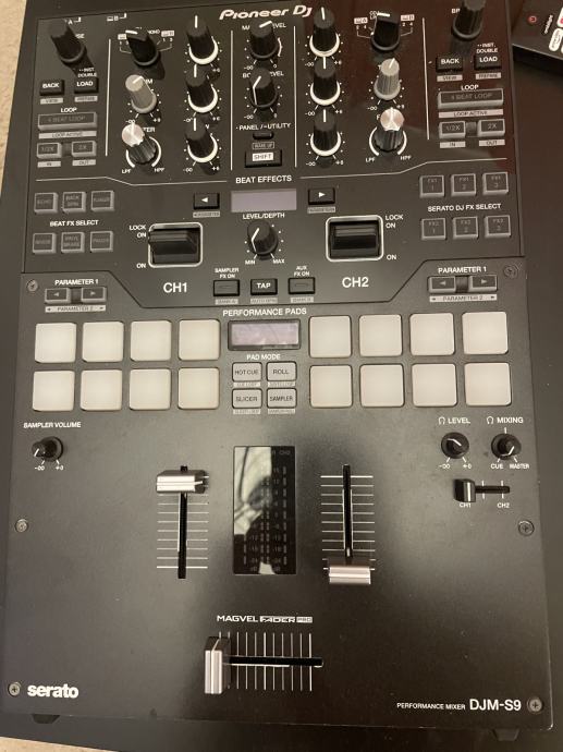 Mixer Pioneer S9 + 2X PLX1000 gramofoni + Phase DJ + hard casovi