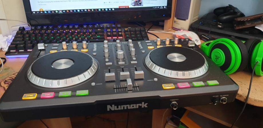 Numark  Mixtrack Pro