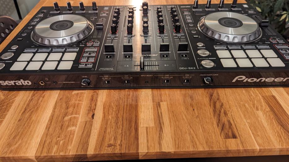 PIONEER DDJ SX2 DJ kontroler / mixer