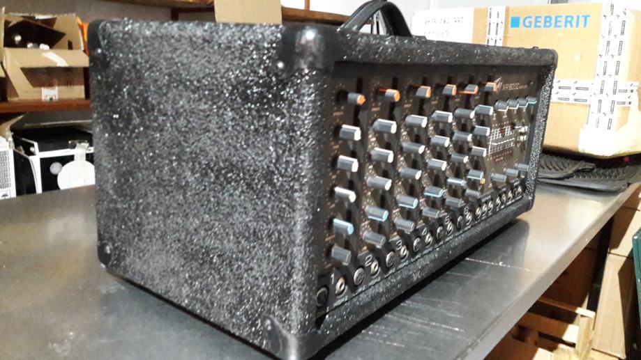 Power mixer Peavey XR600c