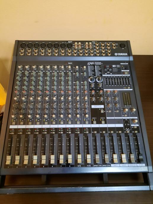 Power mixer Yamaha EMX 500012chanel
