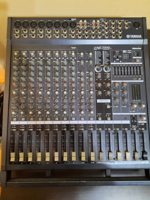 Power mixer Yamaha EMX 500012chanel
