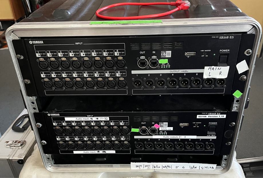 Yamaha LS9 + dva stage boxa