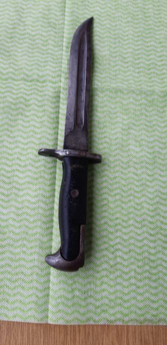 Rovovski nož napravljen od američke bajonete m-1 garand