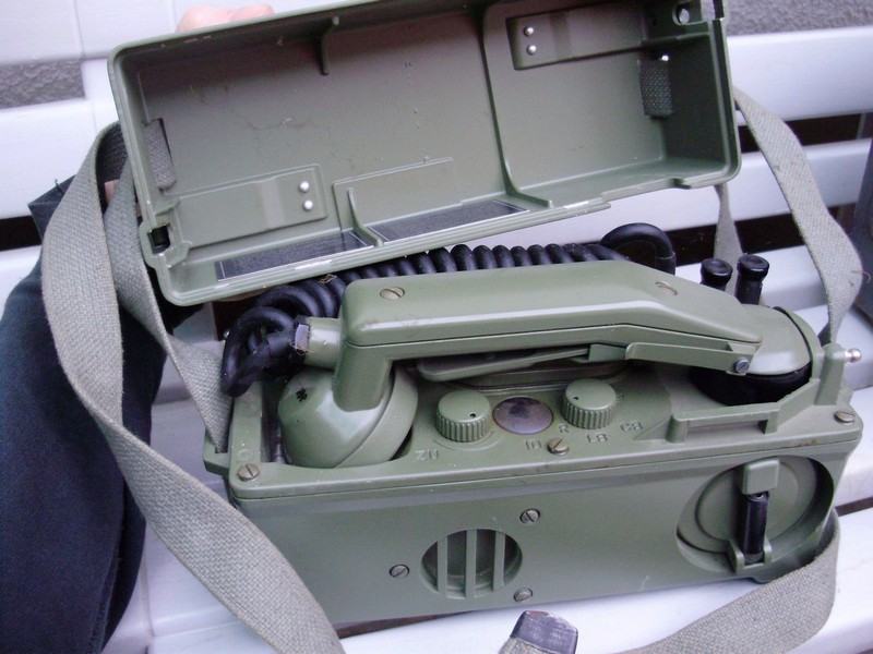 Vojni telefon s kurblom