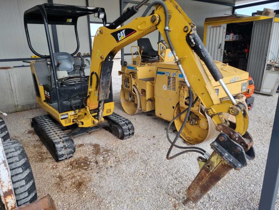 CATERPILLAR 301.8 C