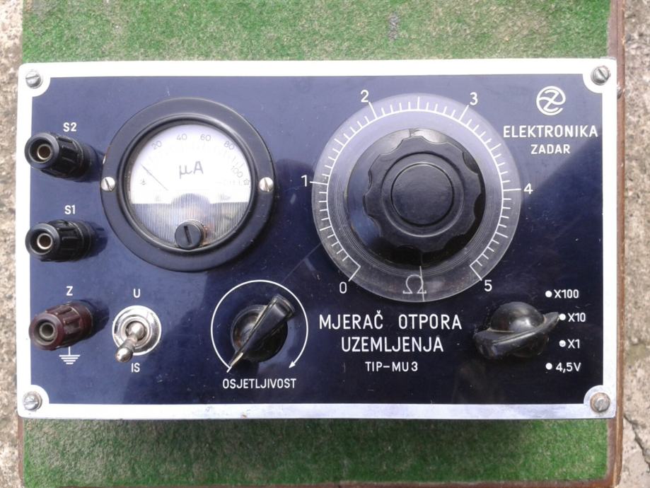 Instrument za mjerenje otpora uzemljenja.