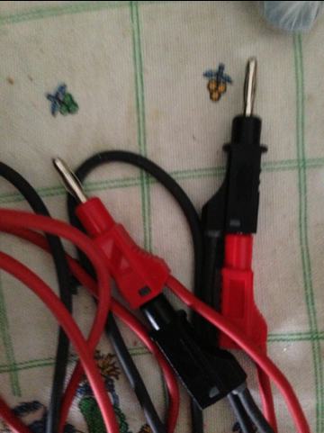 Multimetar UNI-T UT30D + nastavci par kom