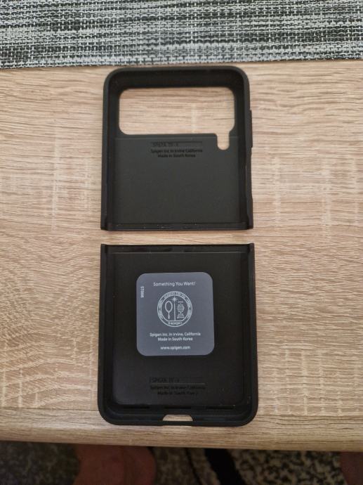 SPIGEN maskica za Z flip 3