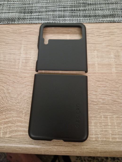 SPIGEN maskica za Z flip 3