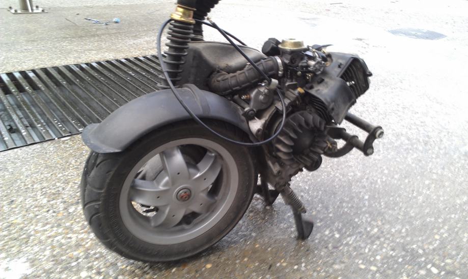 Piaggio Zip 50 100 125 180 2T 4T za dijelove
