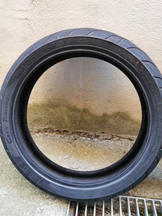 Moto Gume Pirelli Angel Gt 160 60 R17 1 70 R17