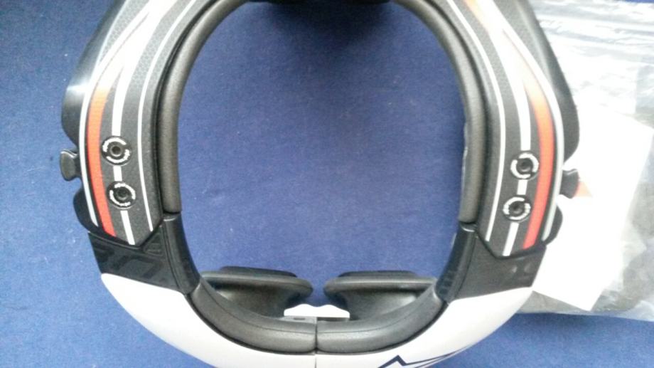 ALPINESTAR NECK BRACE vel.M/L nov 599 KN