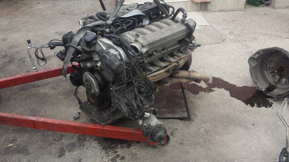 Двигатель v12 e38