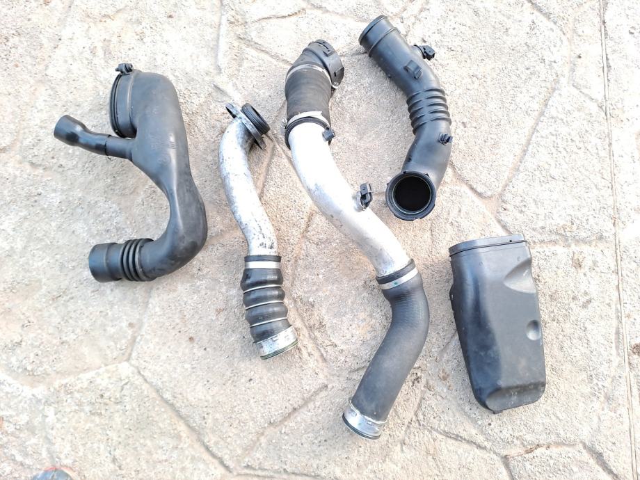 BMW E90 318d 320d CRIJEVO CIJEVI SLAUFI INTERCOOLER TURBO USIS ZRAKA