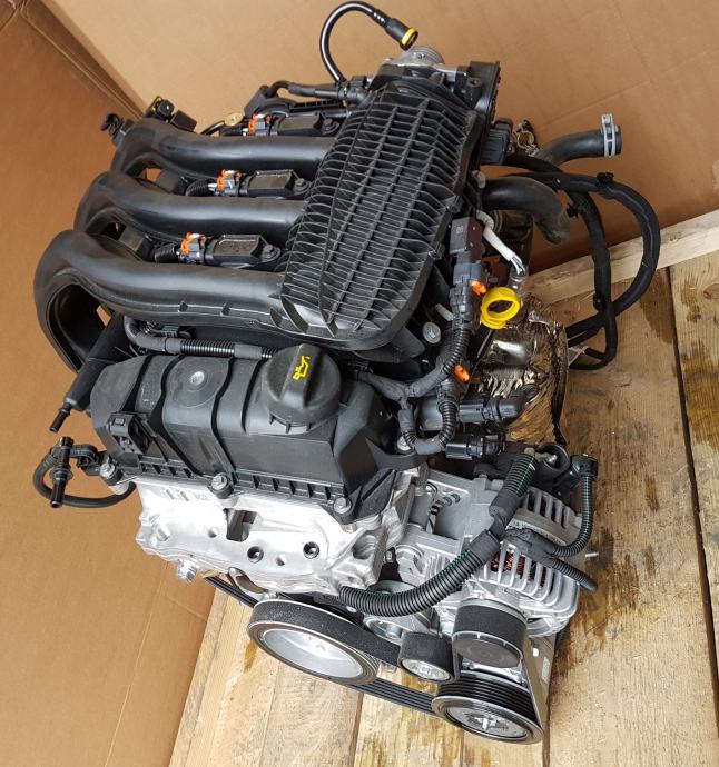 CITROEN C3 II DS3 1.2 VTI EB2 10B215 HM01 - MOTOR