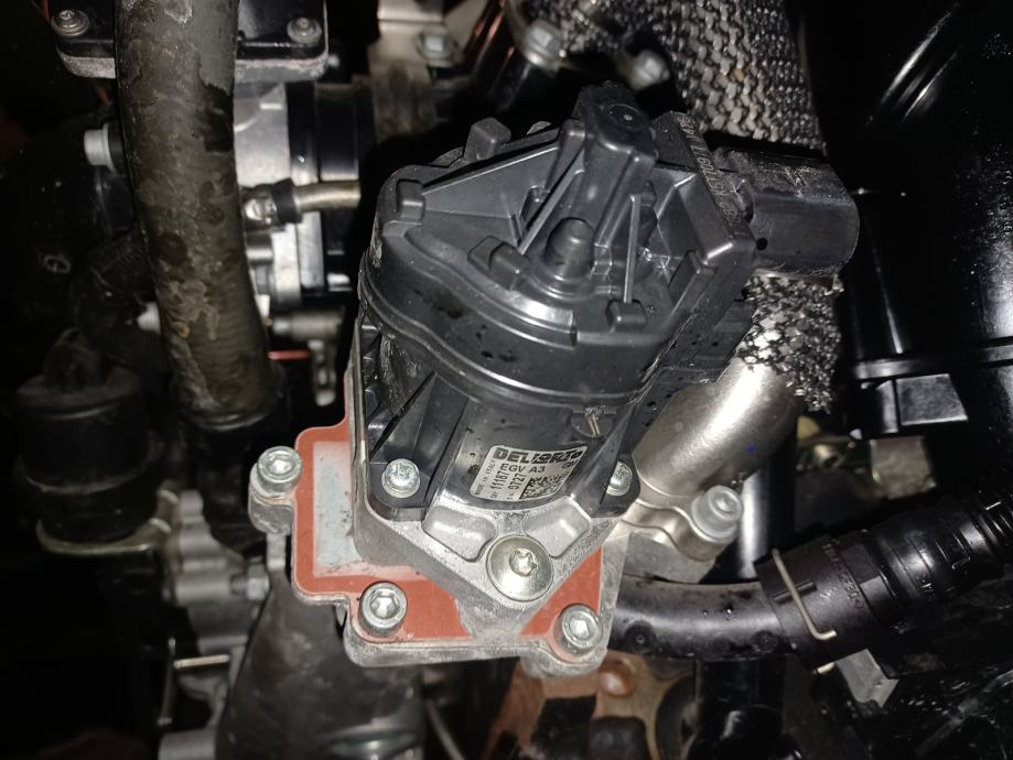 Egr Opel insignia 2.0 cdti 2011 55566052