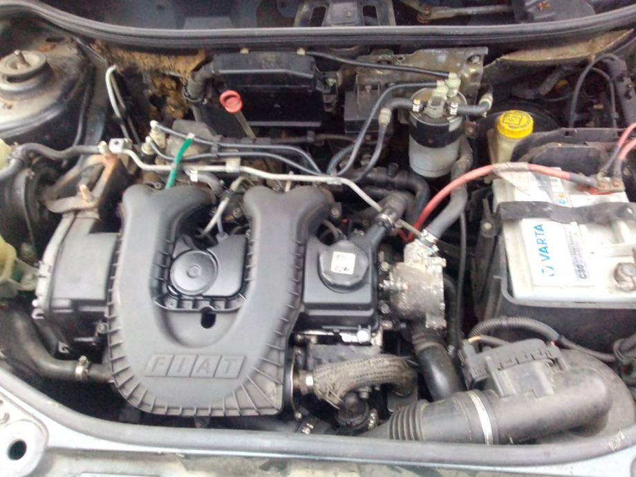 Fiat Punto 1.9 D motor masina