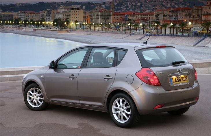Kia ceed 2007 хэтчбек