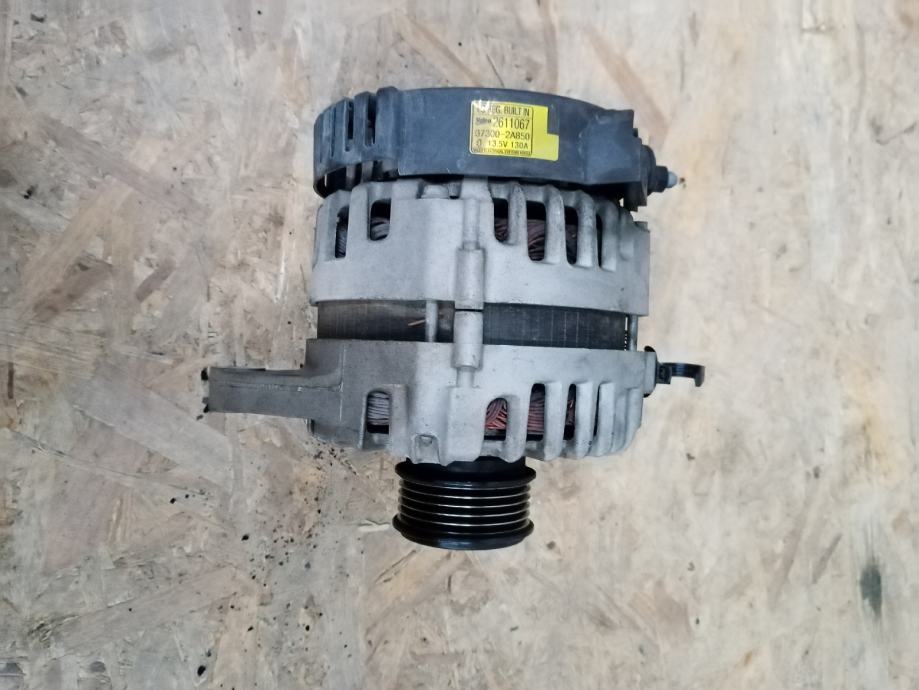 Kia sportage alternator 373002A850