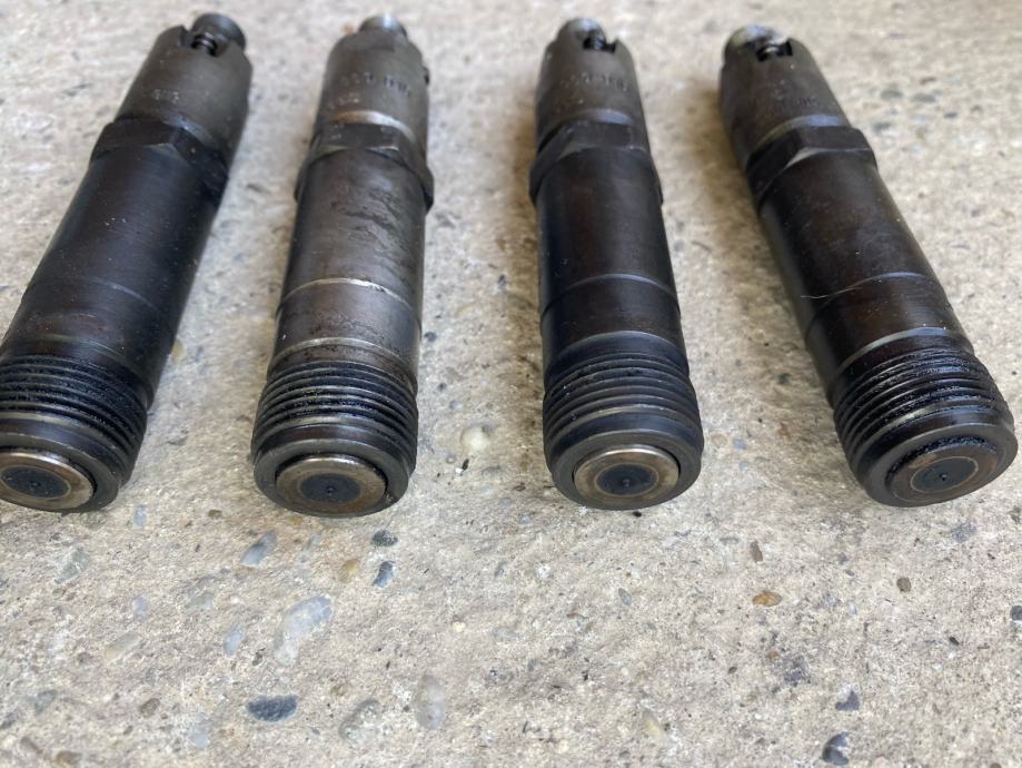 Mercedes dizne lucas 000 010 1051