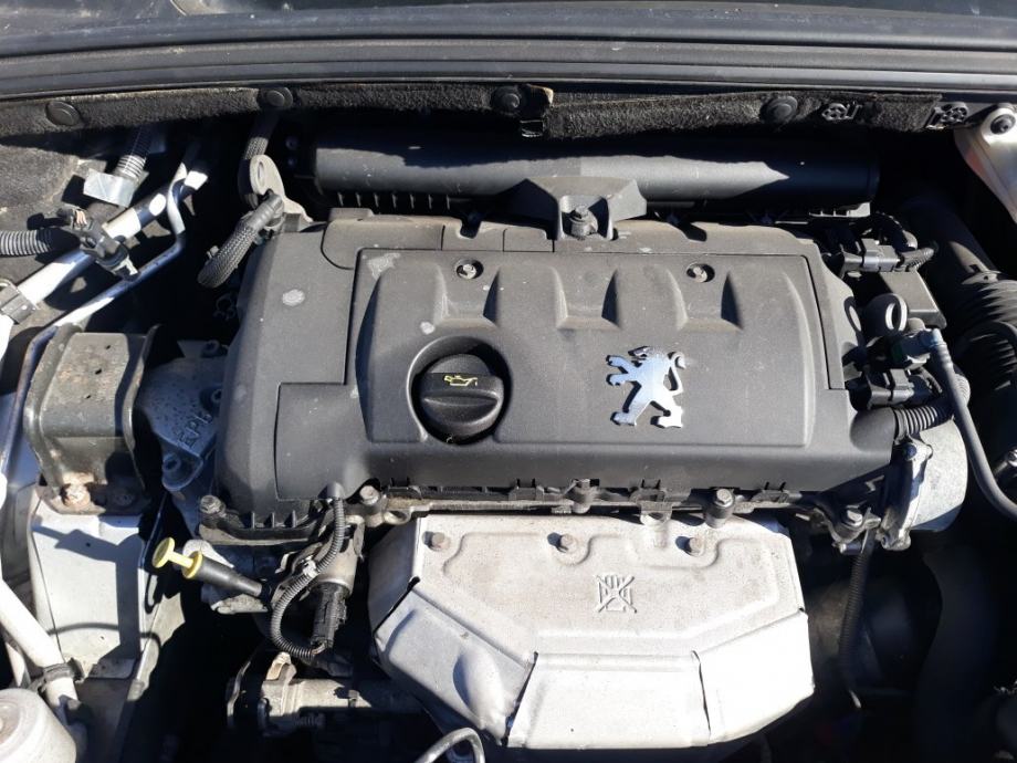 Peugeot 1.6 16v VTI motor!