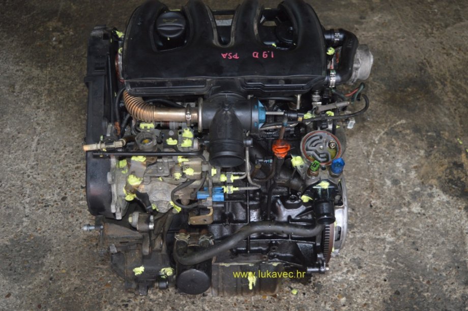 PEUGEOT 1.9 D motor 1.9d DW8 2004.