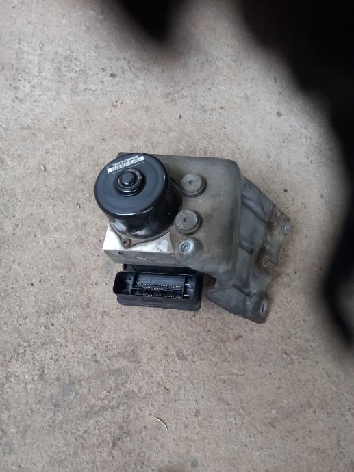 Volvo XC90 abs pumpa