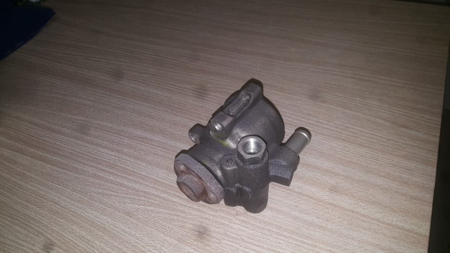Vw golf servo pumpa