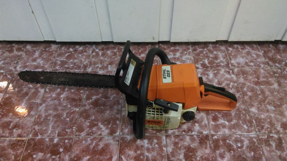 MOTORNA PILA STIHL 023,2,7 KS, POTPUNO ISPRAVNA, OČUVANA!!!