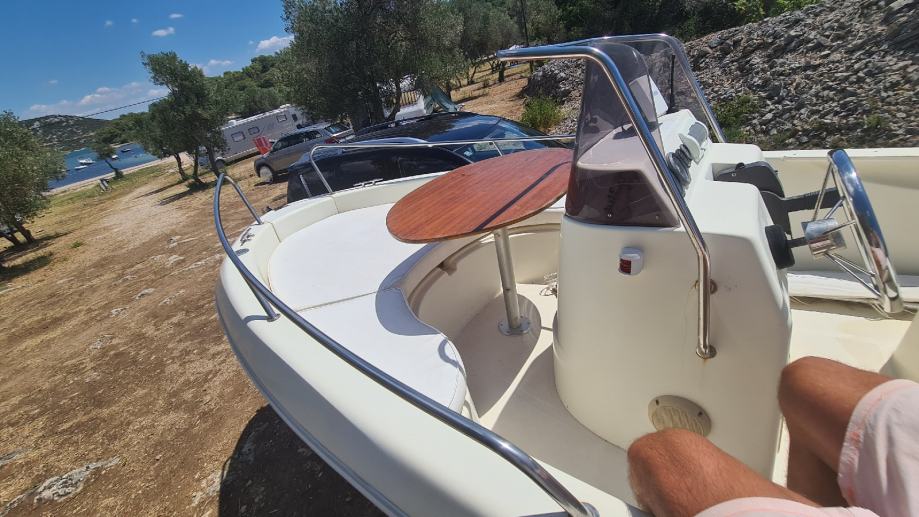 Fisher 17, Tohatsu 90 TLDI 160 sati. lokacija Murter Zagreb SNIŽENO