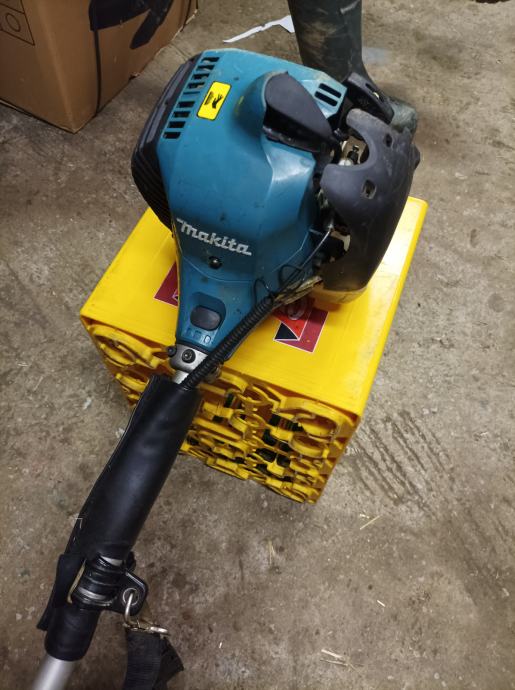 Trimer Makita EM 2600 U