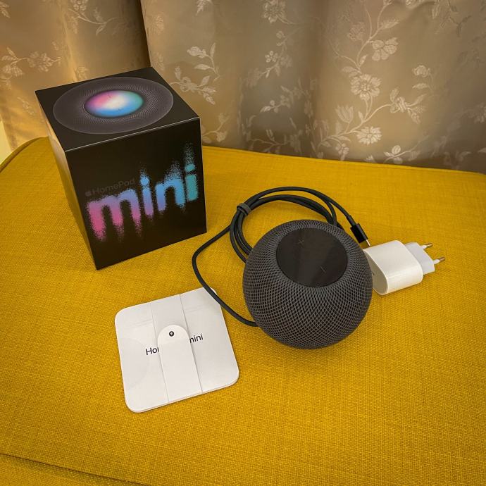 Apple HomePod mini crni (Siri)