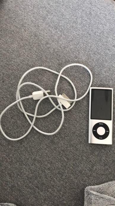 Neispravan iPod Nano 16 GB 5 generacija